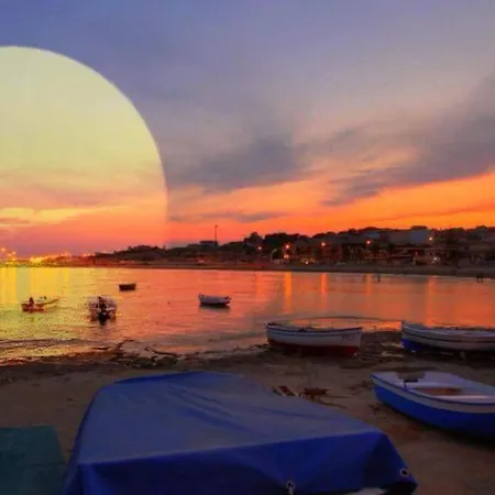 Vakantiehuis A Vicino Al Mare Pozzallo