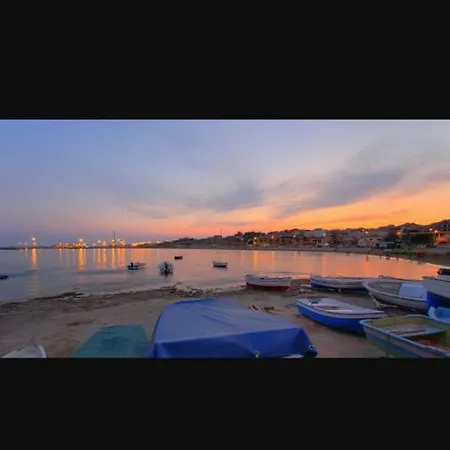 A Vicino Al Mare * פוצאלו